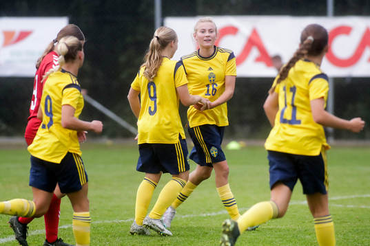 Sveriges Holly Persson jublar efter 0-5
