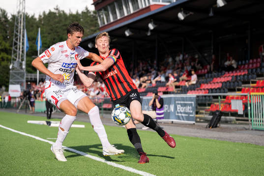 Brommapojkarnas Gustav Sandberg Magnusson och Degerfors