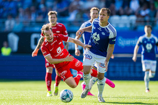 Bård Finne of Brann and Martin Bjørnbak of Molde