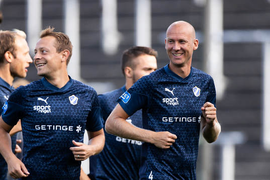 Halmstads Andreas Johansson värmer upp