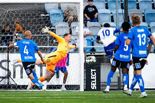 IFK Norrköpings Vito Hammershöy-Mistrati gör 1-1 bakom