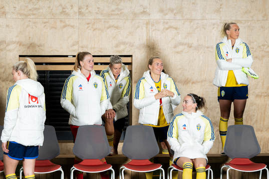 Goalkeeper Tove Enblom, Lina Hurtig, Magdalena Eriksson,