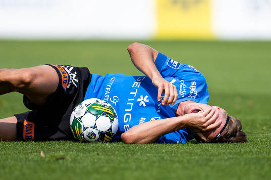Halmstads Erik Ahlstrand har ont
