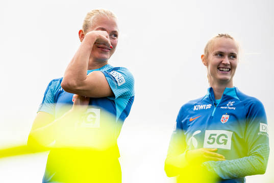 Guro Bergsvand and Caroline Graham Hansen of the Norwegian