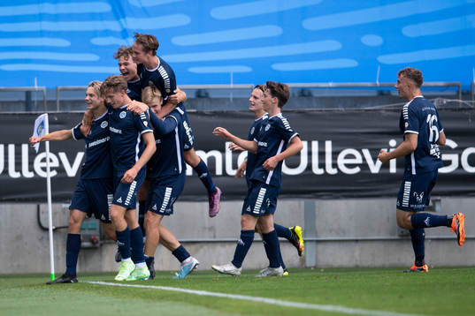 Spelarna i Utsikten jublar efter 1-1
