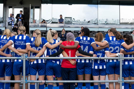 IFK Göteborgs spelare jublar