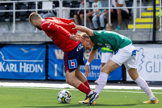 Östers Niklas Söderberg och Brages Henry Sletsjøe