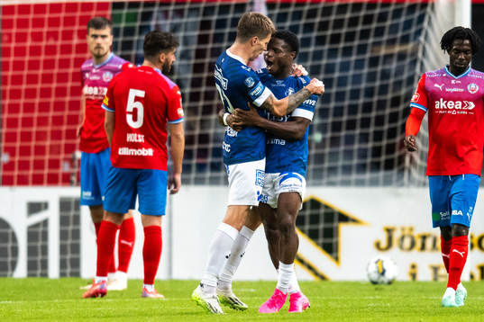 Trelleborgs Bödvar Bödvarsson och Henry Offia jublar