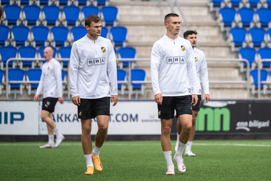 Oscar Uddenäs and Tobias Carlsson