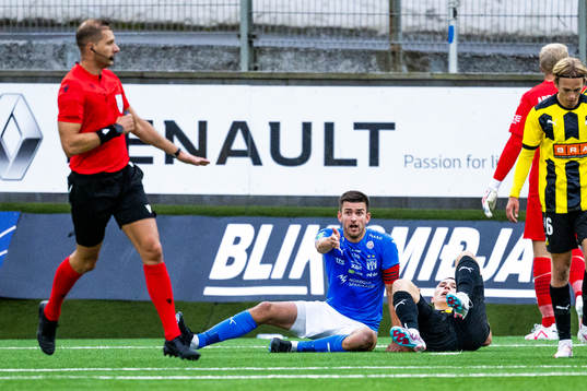 Jákup Andreasen of Klaksvik reacts