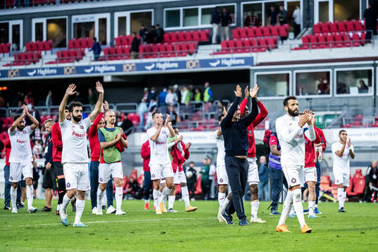 Players of Pyunik celebrate