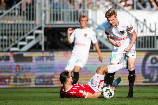 Degerfors Abdelkarim Mammar Chaouche och Brommapojkarnas