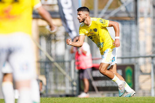 Falkenbergs Leonardo Farah Shahin jublar