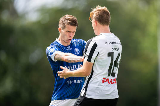 Trelleborgs Bödvar Bödvarsson och Landskronas Jesper Strid