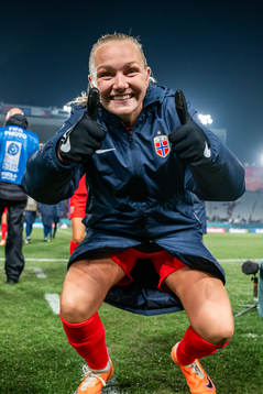 Frida Maanum of Norway celebrates