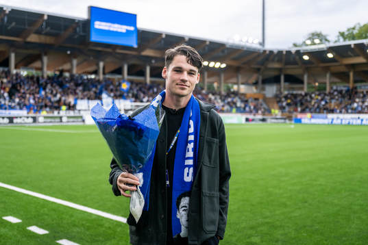 Sirius Jamie Roche tackas av