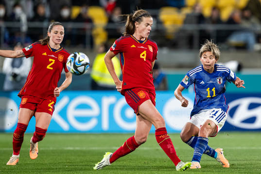 Ona Batlle and Irene Paredes of Spain see Mina Tanaka of