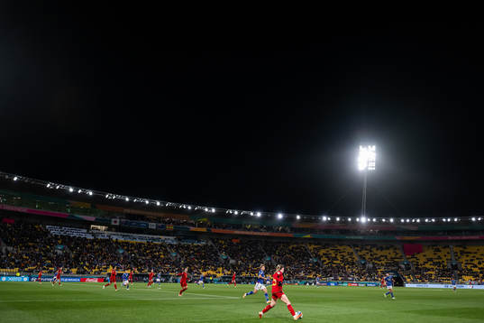 Mina Tanaka of Japan and Eva Navarro of Spain