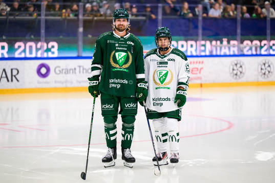 Färjestads Linus Johansson och Färjestads dam, Emma