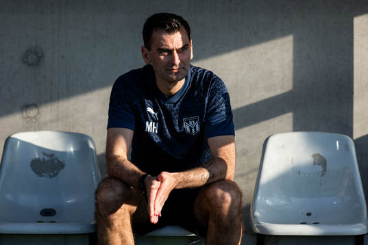 Head coach Magne Hoseth of Klaksvik