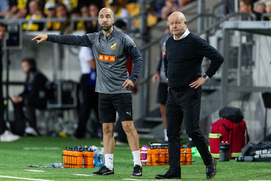 Assistant coach Martin Foyston and head coach Per-Mathias