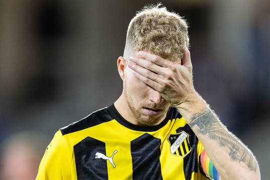 Samuel Gustafson of Häcken looks dejected