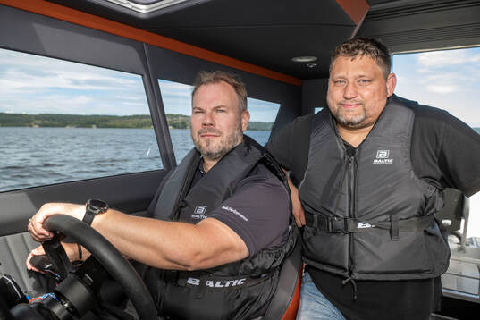 Modo hockeys sportchef Henrik Gradin  och tränare Mattias