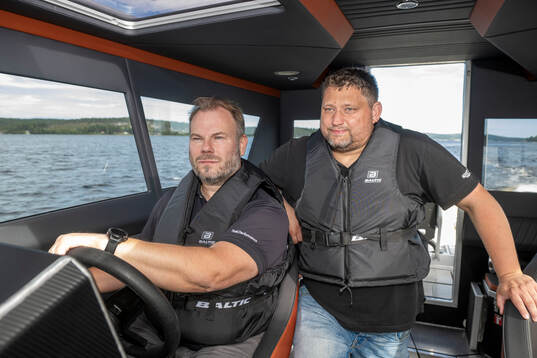 Modo hockeys sportchef Henrik Gradin  och tränare Mattias