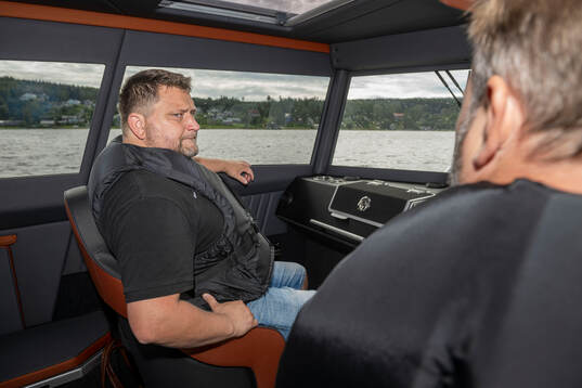 Modo hockeys sportchef Henrik Gradin  och tränare Mattias