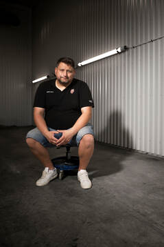 Modos tränare Mattias Karlin