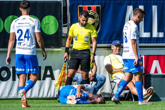 Värnamos Simon Thern har ont
