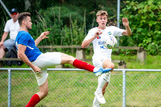 FBK Balkans Fabian Petersson mot Österlens Melvin Krajnc Randowo