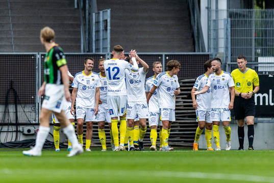 GIF Sundsvalls spelare jublar