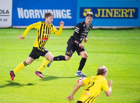 IFK Hässleholms Edvin Nilsson i matchen i division 2 mellan IFK Hässleholm och FK Karlskrona, i Hässleholm 11 augusti 2023.