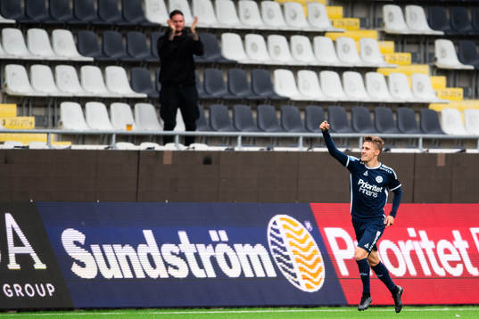 Utsiktens Erik Westermark jublar efter 3-1