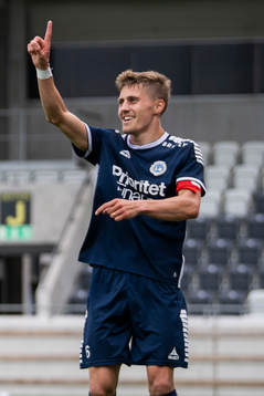 Utsiktens Erik Westermark jublar