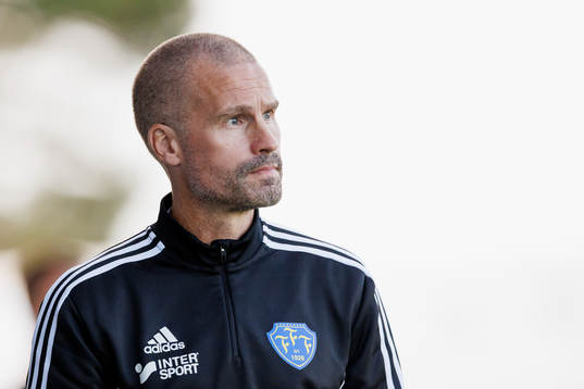 Falkenbergs tränare Christoffer Andersson
