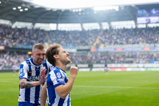 IFK Göteborgs Arbnor Mucolli jublar efter 1-1 ihop med Sebastian Eriksson