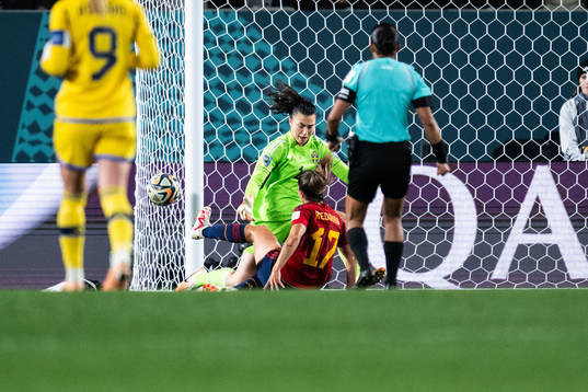 Alba Redondo of Spain against goalkeeper Zecira Musovic of