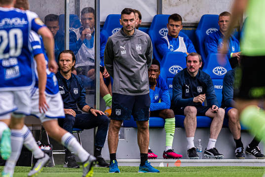Daniel Berg Hestad, assistant coach of Klaksvík, and Magne