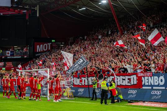 Players and staff of Brann celebrates after the UEFA Europa Conference League qualifying match between Brann and Arouca on August 17, 2023 in Bergen.
