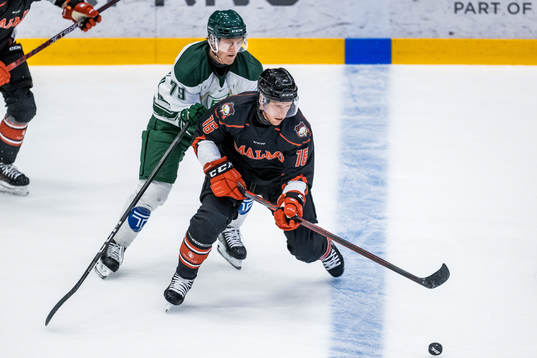 Färjestads Patrik Lundh och Malmö Redhawkss Matias Lassen