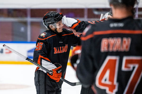 Malmö Redhawkss Lukas Wernblom jublar