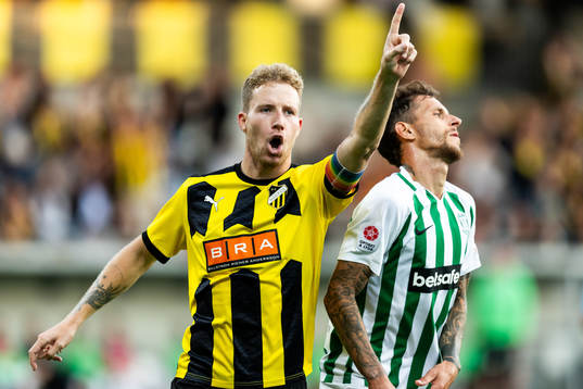 Samuel Gustafson of Häcken celebrates