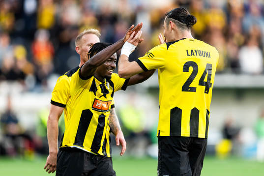 Ibrahim Sadiq and Amor Layouni of Häcken celebrates