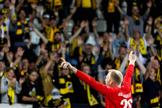 goalkeeper Peter Abrahamsson of Häcken celebrates with