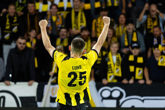 Kristoffer Lund Hansen of Häcken celebrates with supporters
