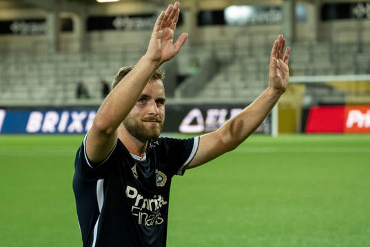 Utsiktens Erik Gunnarsson jublar