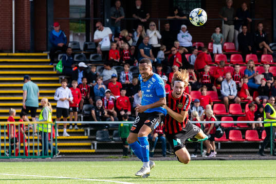 Halmstads Marcus Olsson och Brommapojkarnas Fredrik Nissen