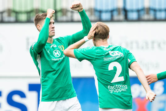 Jönköpings Södras Taylor Silverholt jublar med